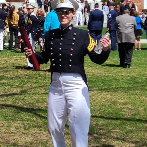 Meet your Posher, Stacy - Picture 4 of 11